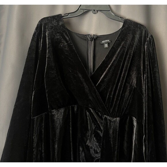 Torrid Dress Women’s 20 Maxi Velvet Black V Neck High Slit Romantic Goth Whimsy - Picture 5 of 9